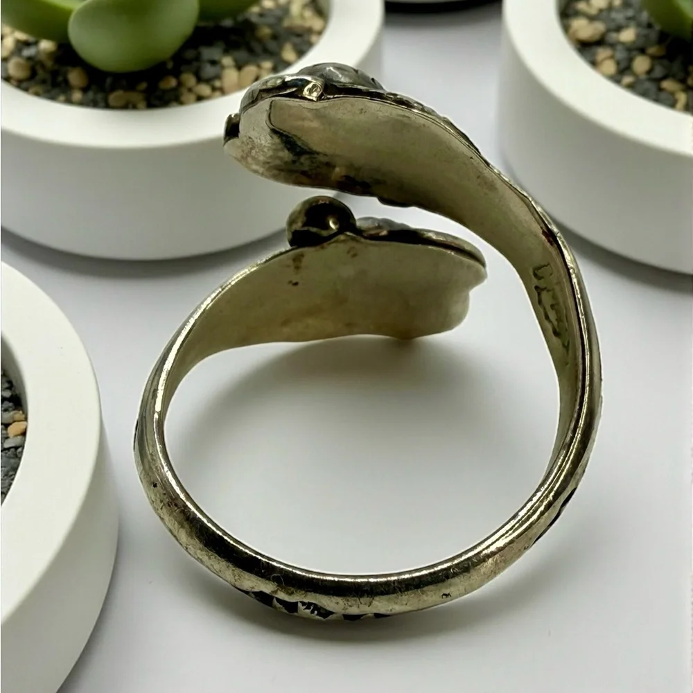 Native American Navajo Sterling Silver Turquoise & Coral Ring – Signed MAC-Leaf